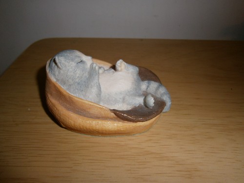 Vintage kitten alseep - , in